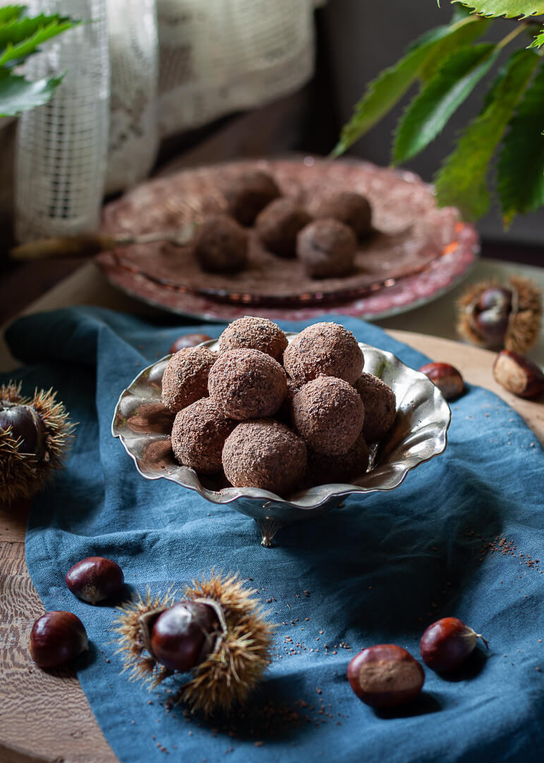 Chestnut and chocolate truffles
